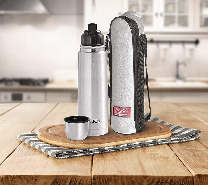 Milton Flip Lid 750 thermosteel flask